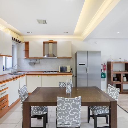 Seafront Apartment-Hosted By Sweetstay Pieta Exterior photo