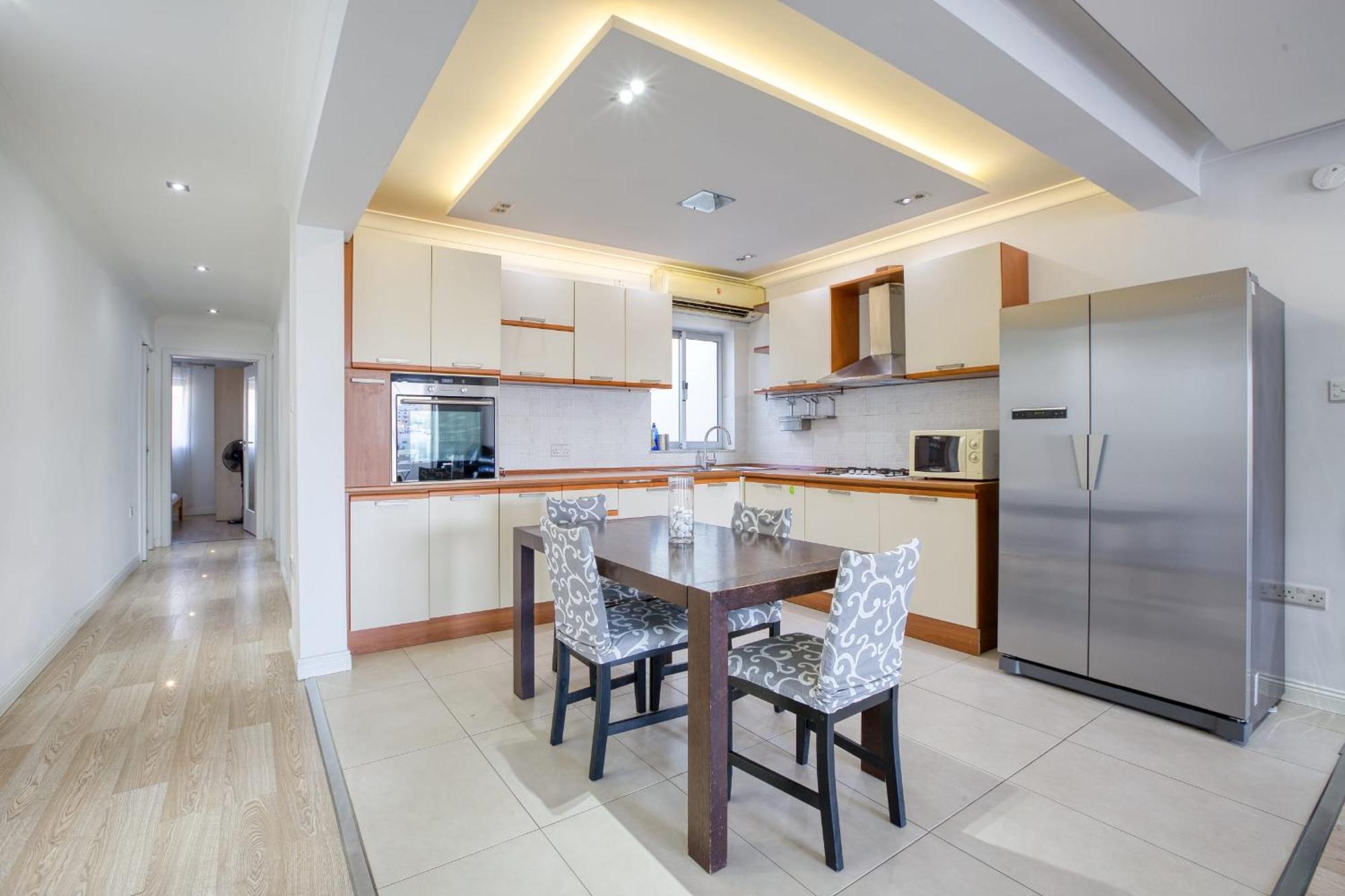 Seafront Apartment-Hosted By Sweetstay Pieta Exterior photo